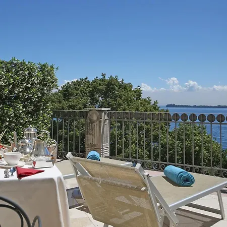 Ξενοδοχείο Savoy Palace