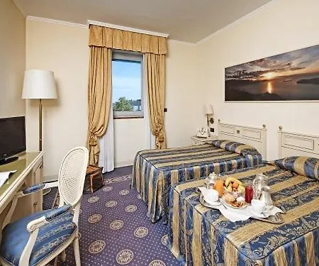 Ξενοδοχείο Savoy Palace