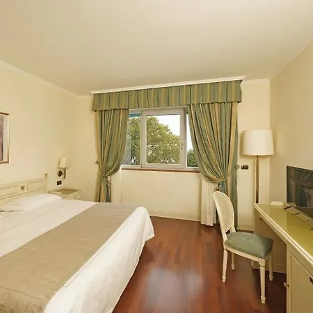 Savoy Palace Hotel Gardone Riviera