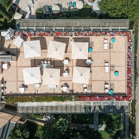 Ξενοδοχείο Savoy Palace