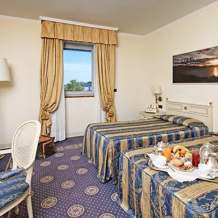 Ξενοδοχείο Savoy Palace