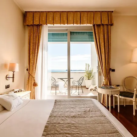 Ξενοδοχείο Savoy Palace Gardone Riviera