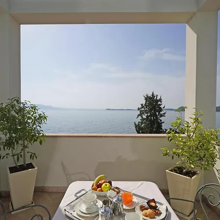 Ξενοδοχείο Savoy Palace 4*