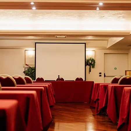 Ξενοδοχείο Savoy Palace