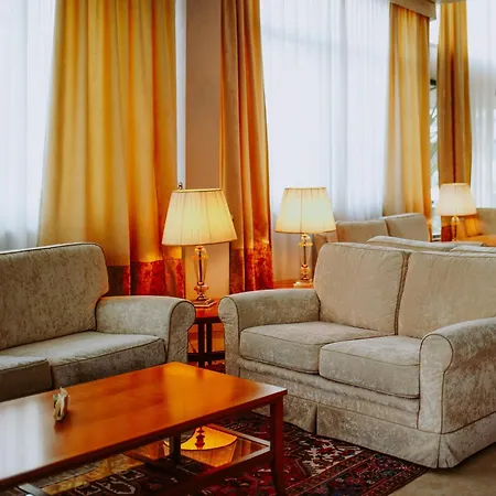 Ξενοδοχείο Savoy Palace 4*
