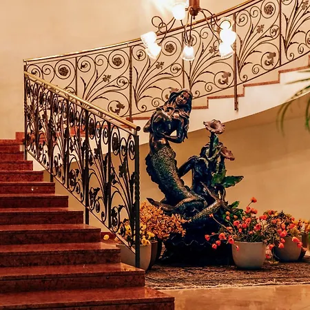 Savoy Palace 4*