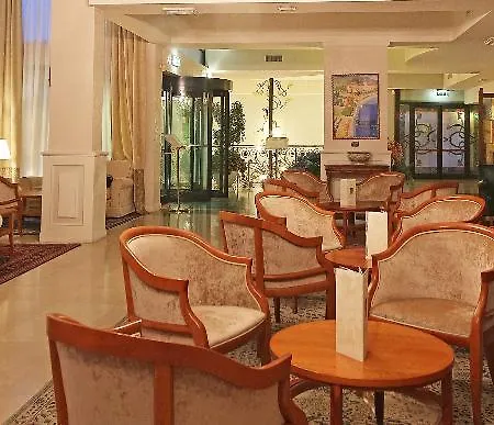 Savoy Palace Hotel Gardone Riviera