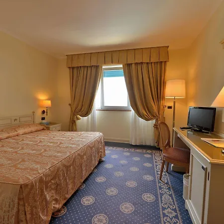 Hotel Savoy Palace 4*