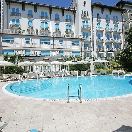 Savoy Palace Hotel 4*