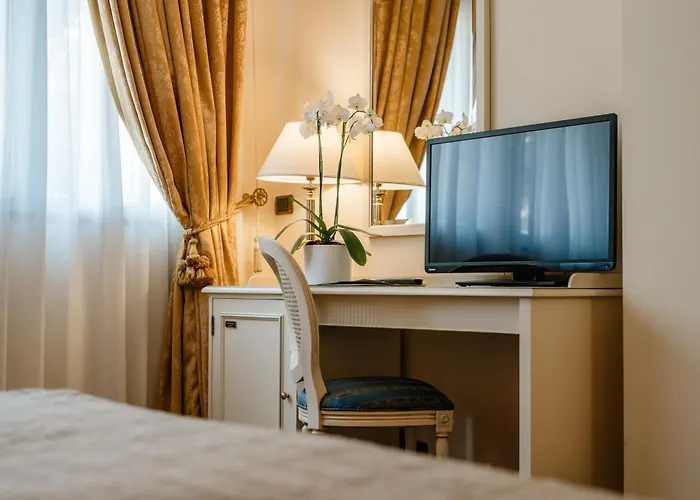 Savoy Palace Hotel Gardone Riviera